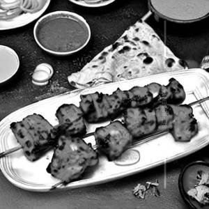 Zafrani Kasturi Murgh Tikka