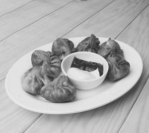 Paneer Fried Momos(6 Pieces)