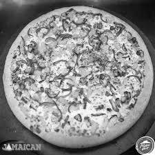 Jamaican Chicken Pizza