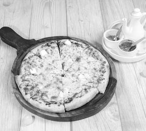 Green Goddess In Three Cheese Pizza (Medium)