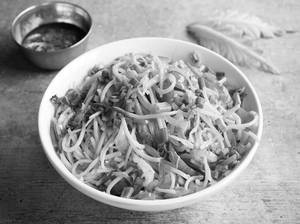 Veg Hakka Noodles