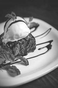 Brownie With Ice Cream