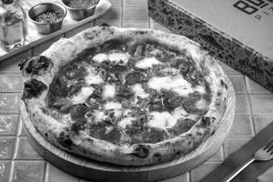 The Hottie Pizza