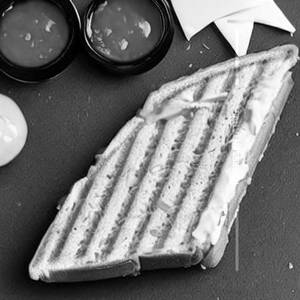 Cheese Capsicum Grilled Sandwich