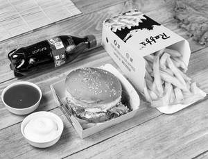 F9 Yumm Crisp Veg Burger Meal