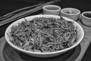 Veg Chilli Garlic Noodle (serve 1-2)