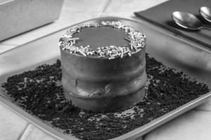 Bomba Birthday Cake (180gm)