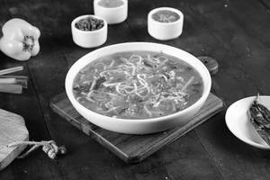 Laphing Thukpa