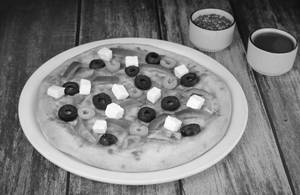 Roman Garden Pizza