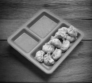 Steam Veg Momos (8 pcs)