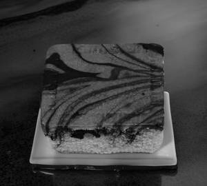 Marble Cake (2 Pieces)
