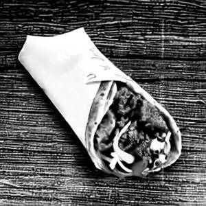 Kuboos Jumboo Shawarma Roll
