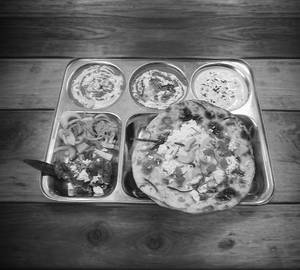 Stuff naan thali