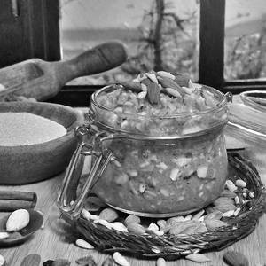 Desi Ghee Moong Dal Halwa