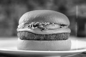 Aloo tikki burger