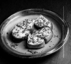 Tandoori Paneer Garlic Bread