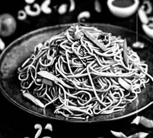 Non-Veg Chilli Garlic Hakka Noodles