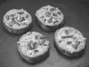 Super Cheese Garlic Bread Veg