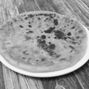 Veg Paratha [1 Piece]