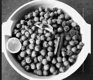Pindi Chana [Serves 2]