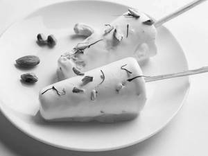 Kesar Pista Kulfi