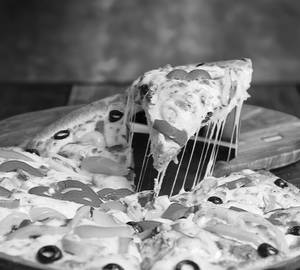 Veg capsicum pizza