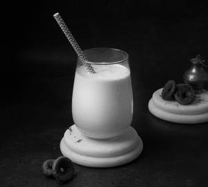 Kesar Anjeer Ice Cream Shake