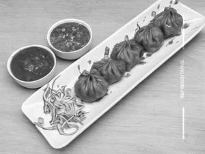 Chicken chilli momos