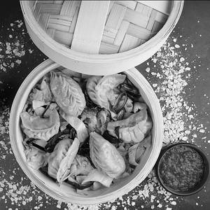 Oats  Chicken Momos (6 Pcs)