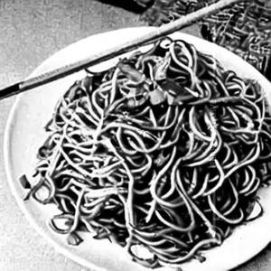 Mushroom Schezwan Noodle