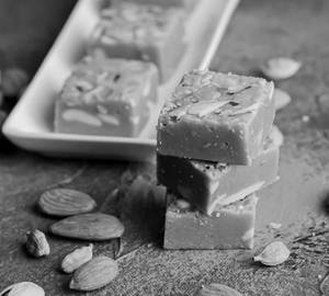 Vellnaki Special Mysorepak
