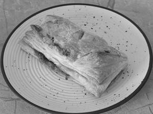 Paneer Puff [1 pc]