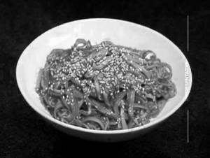 Spicy Korean Kimchi Noodles
