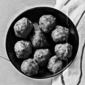 Chicken Balls In Green Pepper Sauce