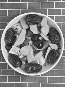 Cut Fruit Platter With Dates (350gm)