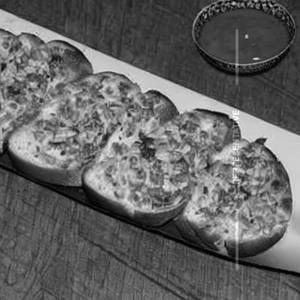 Exotic Garlic Bread