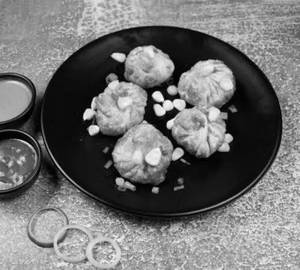 Cheese And Corn Momos[8 pcs]