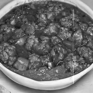 Veg Cauliflower Singapori Gravy