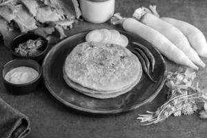 Mooli Paratha