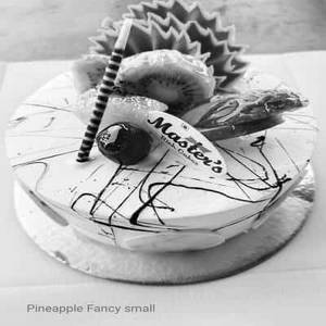 Pineapple Fancy Cake Small