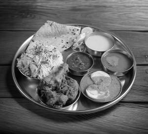 Special Chicken Thali