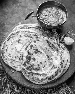 Paratha (1 Pc) With Curry