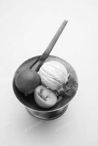 Gulab Jamun With Vanilla Ice Cream
