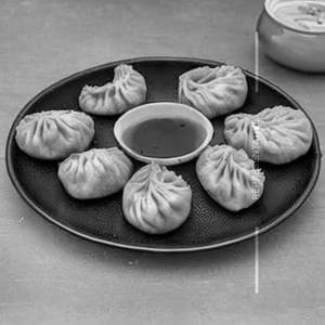 Cheese Momo Pan Tossed