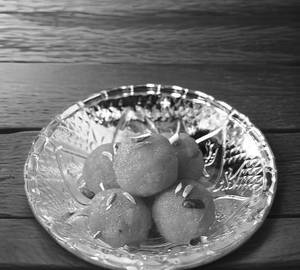 Motichur Laddu
