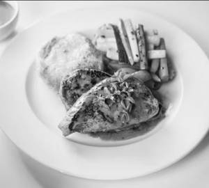 Chicken Steak with Pepper Sauce