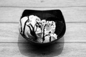 Vanilla Ice Cream (2 Scoops)