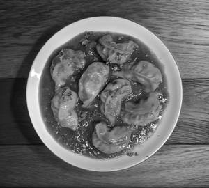Paneer gravy momos
