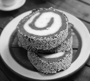 Kaju Khas-Khas-Roll