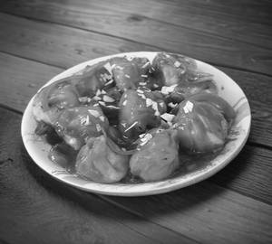 Veg gravy momos